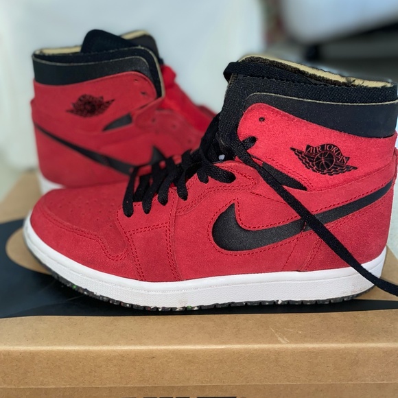 Nike Air Jordan 1 - Picture 1 of 5